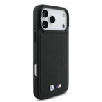 BMW iPhone 17 Pro Max Backcover hoesje - MagSafe - Quilted Leather Case With Metal Logo - Zwart - Image 3