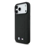 BMW iPhone 17 Pro Max Backcover hoesje - MagSafe - Quilted Leather Case With Metal Logo - Zwart - Image 2